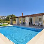 Vila By